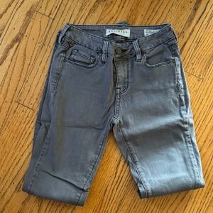 Bullhead Women's Charcoal Cropped Jeans